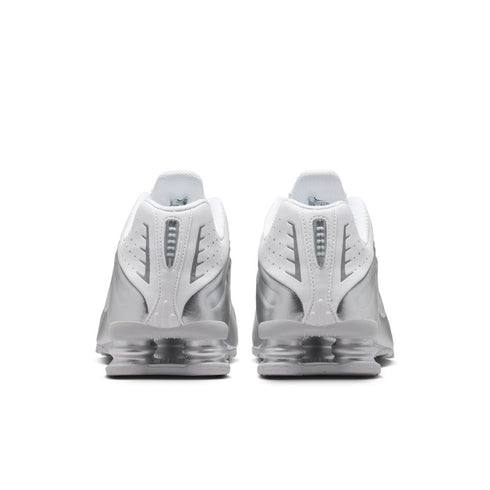 NIKE Shox R4 SE Men's Sneakers
