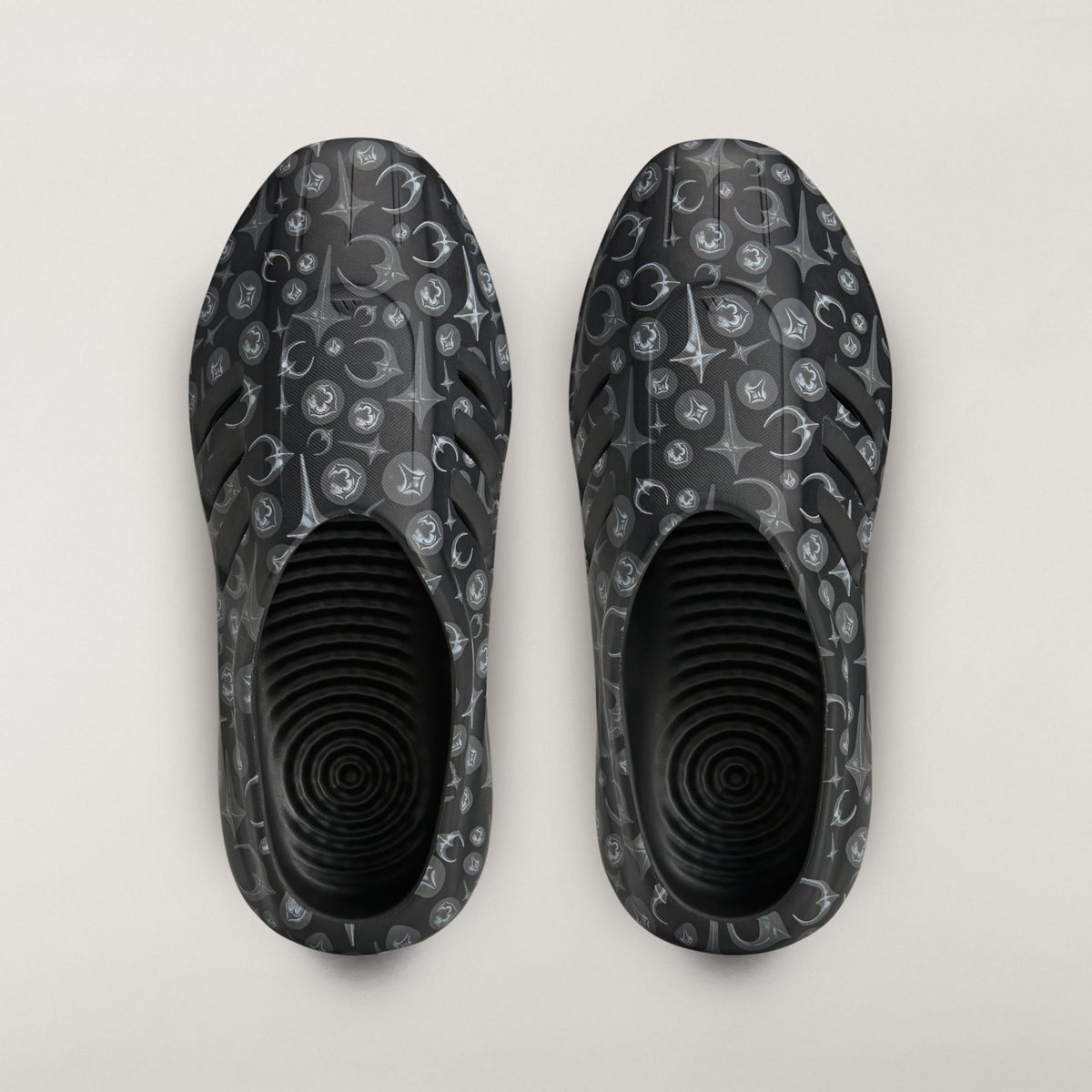 j*r様 Thug Club  Adifom Iiinfinity ADIDAS Adifom Iiinfinity Thug Club Unisex Slides – ASPHALT