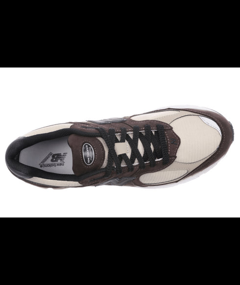 NEW BALANCE M2002 'Gore-tex Black Coffee' Unisex Sneakers